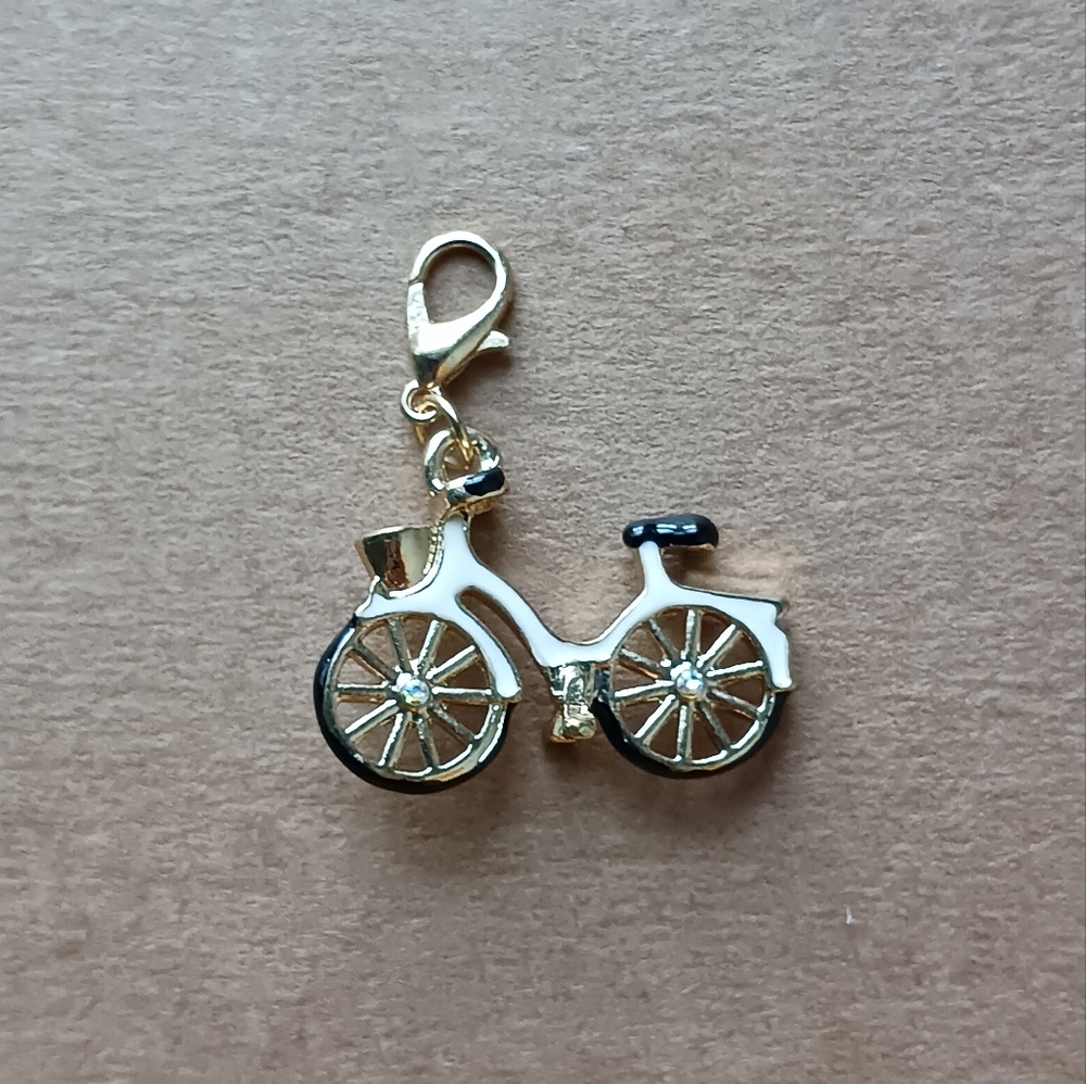 🌷 Charmalong By Bead Landing Bicycle Charm / Stitch Marker 🚲